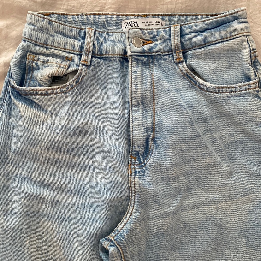 Zara high waisted mom jean, light wash